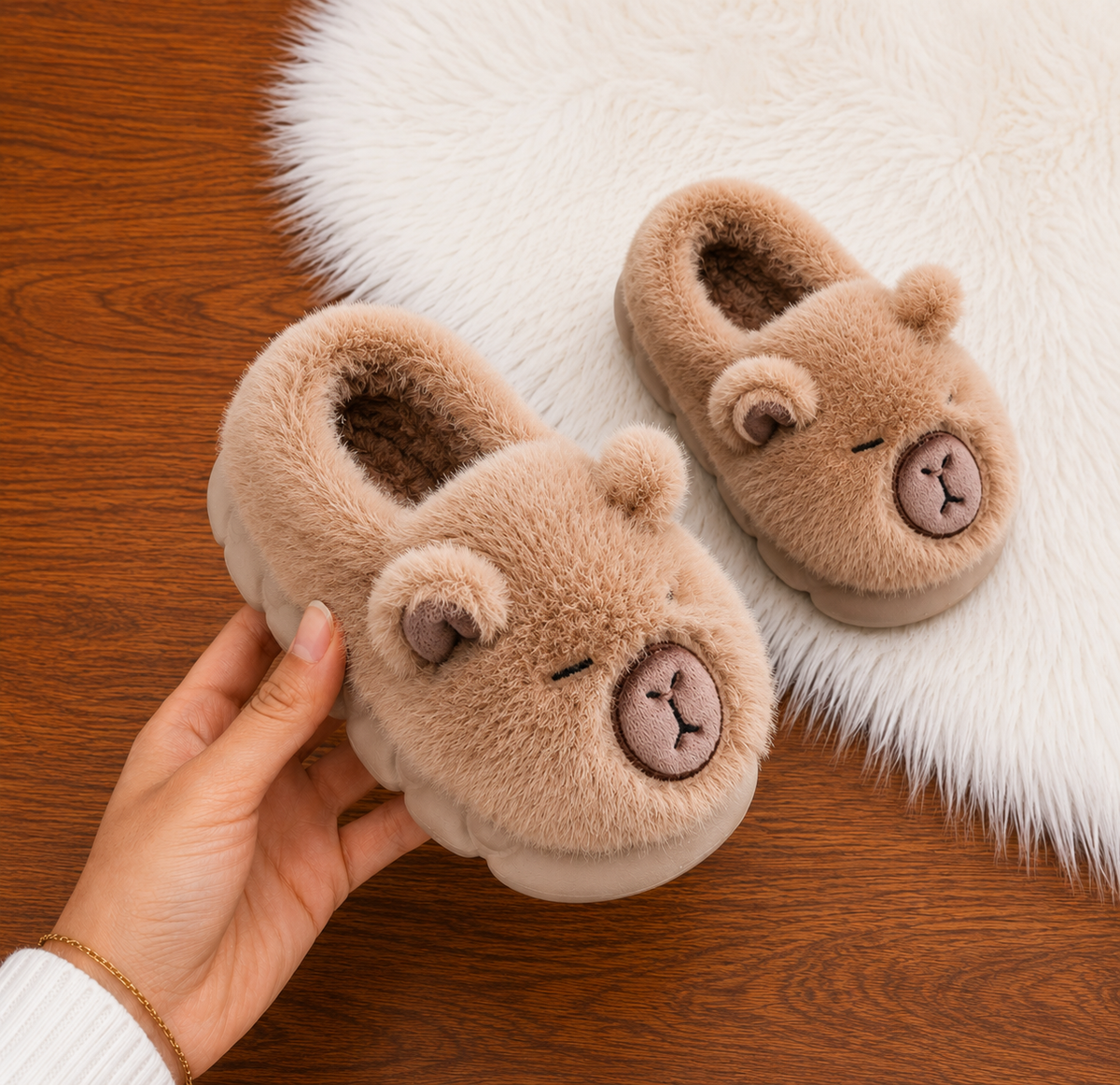 Pantufa Capivara Pelúciada Infantil - Lançamento 2027