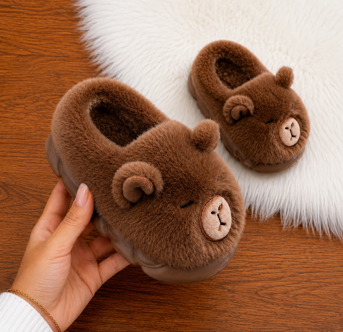 Pantufa Capivara Pelúciada Infantil - Lançamento 2027